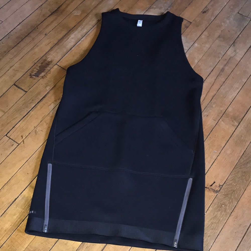 Under Armour Womens Black Sleeveless Zipper Hem Kangaroo Pocket Dress S 1300250